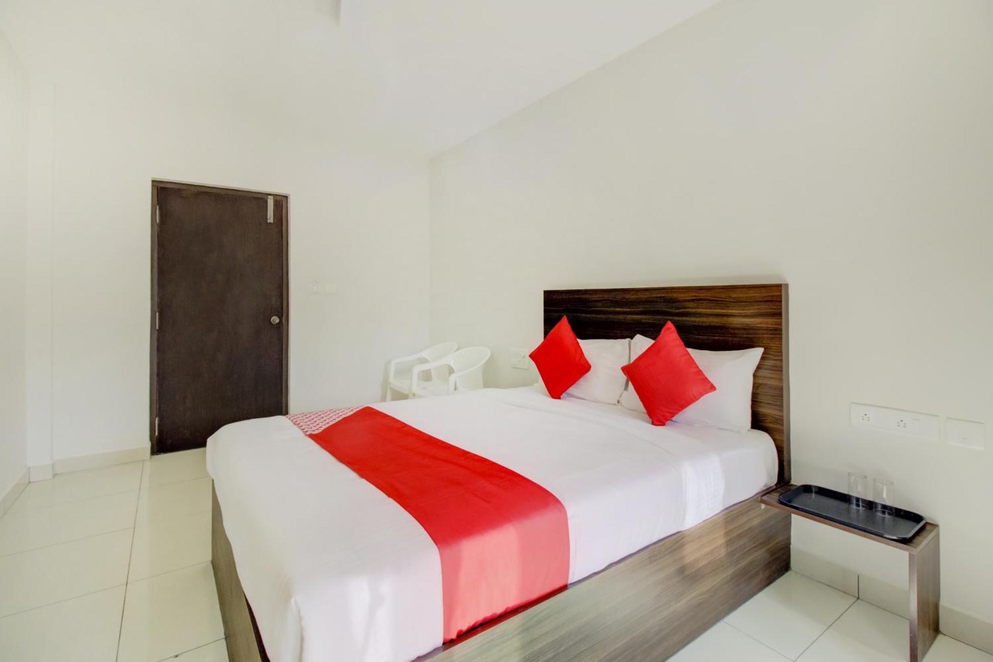 OYO BLR2467 Urban Inn Bengaluru Kültér fotó